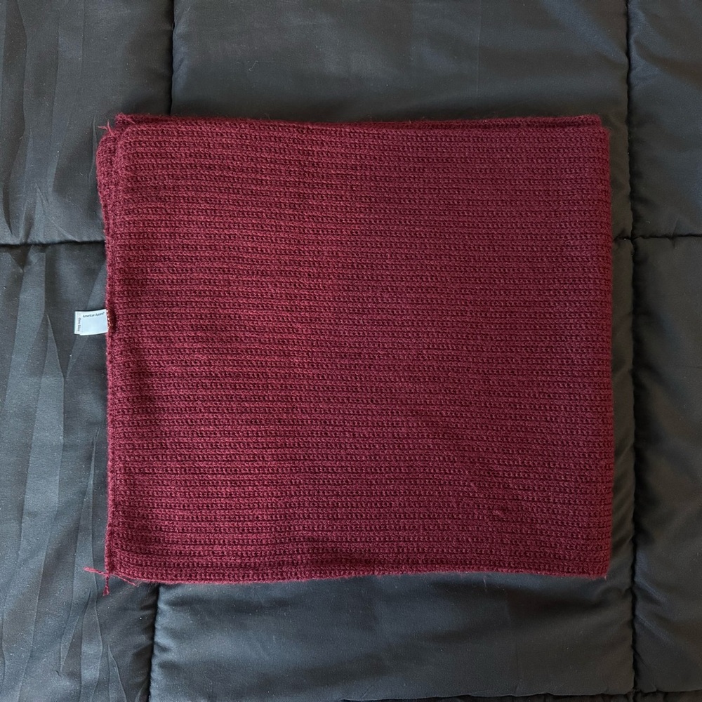 american apparel maroon knit scarf
